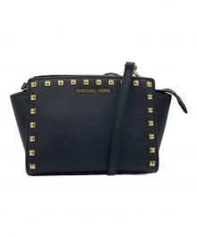 MICHAEL KORS（マイケルコース）の古着「SELMA STUDDED MEDIUM MESSENGER  セルマスタッデッドミディアムメッセンジャー  ショルダーバッグ」｜ブラック