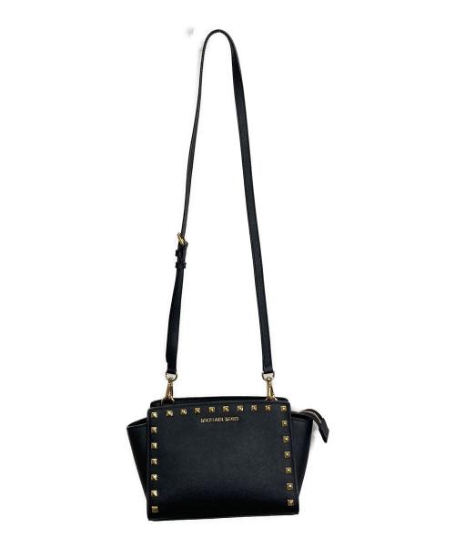 MICHAEL KORS（マイケルコース）MICHAEL KORS (マイケルコース) SELMA STUDDED MEDIUM MESSENGER  セルマスタッデッドミディアムメッセンジャー  ショルダーバッグ ブラック サイズ:実寸参照の古着・服飾アイテム