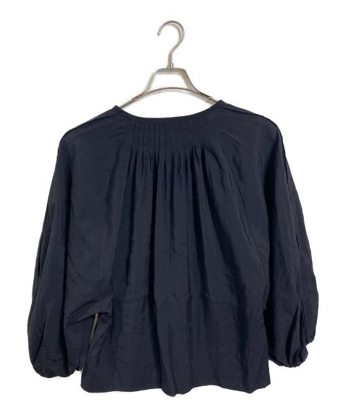 ADORE（アドーア）ADORE (アドーア) 長袖ブラウス　パフスリーブ　19年製　日本製 ブラック サイズ:38の古着・服飾アイテム