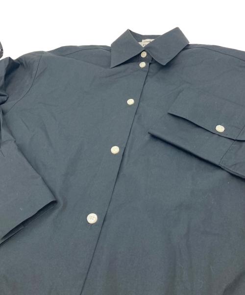 ROHE（ロヘ）rohe (ロヘ) Open back shirt  ブラック サイズ:36の古着・服飾アイテム