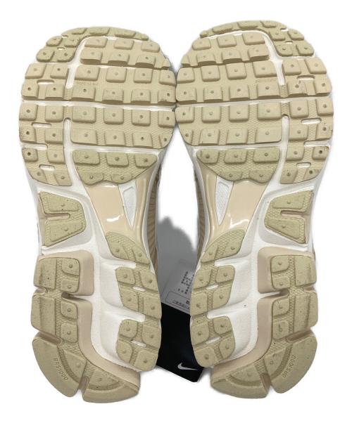 NIKE（ナイキ）NIKE (ナイキ) ズーム ボメロ 5　タグ付き ベージュ サイズ:US6.5の古着・服飾アイテム