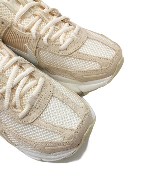 NIKE（ナイキ）NIKE (ナイキ) ズーム ボメロ 5　タグ付き ベージュ サイズ:US6.5の古着・服飾アイテム