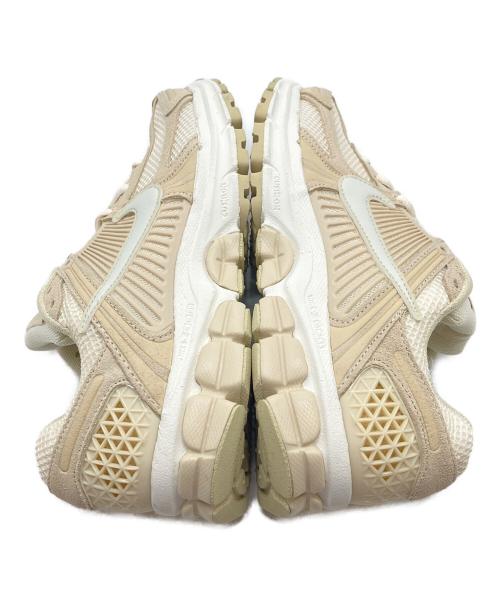 NIKE（ナイキ）NIKE (ナイキ) ズーム ボメロ 5　タグ付き ベージュ サイズ:US6.5の古着・服飾アイテム