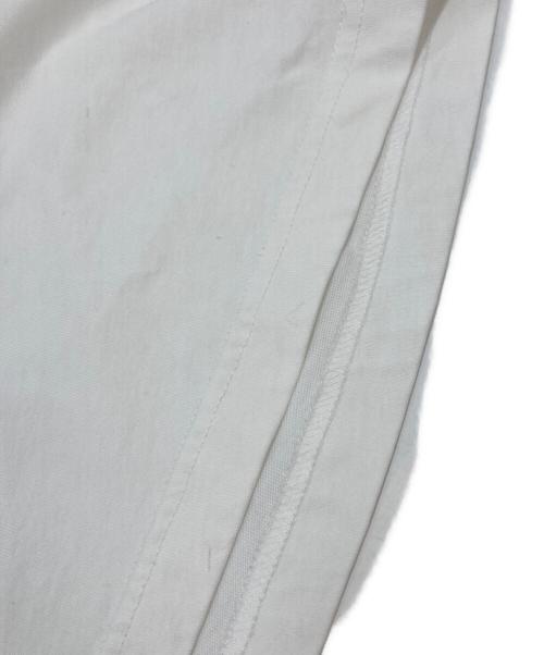 A.P.C.（アーペーセー）A.P.C. (アーペーセー) ロゴプリントTシャツ　コットンTシャツ ホワイト×ブラック サイズ:XSの古着・服飾アイテム