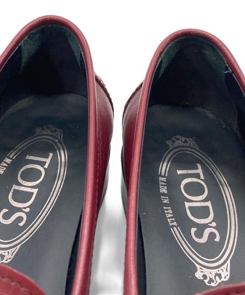 TOD'S（トッズ）TOD'S (トッズ) ローファー　フラットシューズ　セレモニー レッド サイズ:34 1/2の古着・服飾アイテム