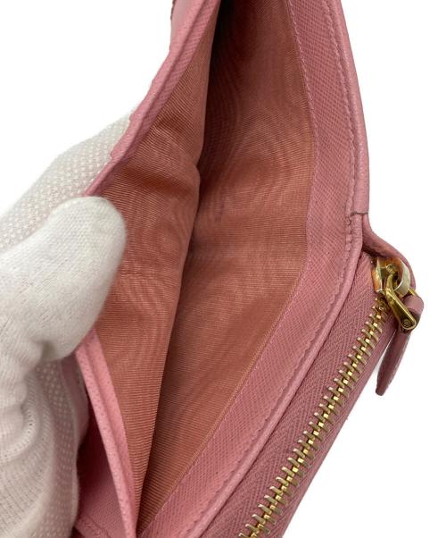 PRADA（プラダ）PRADA (プラダ) サフィアーノ 二つ折り財布 ピンク サイズ:実寸参照の古着・服飾アイテム