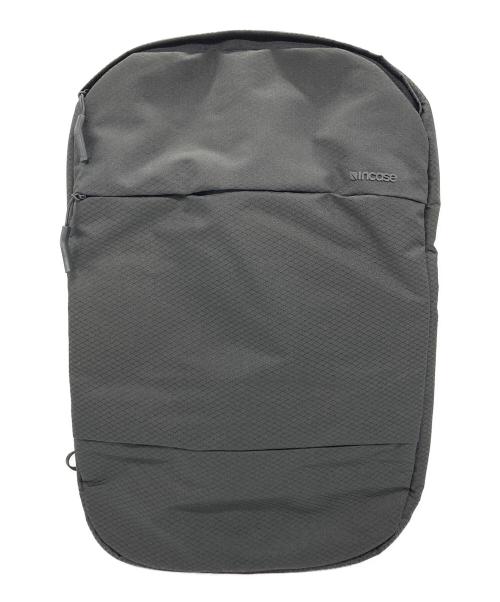 Incase（インケース）Incase (インケース) City Compact Backpack  シティコンパクトバックパック　リュック　通勤 通学 仕事 出張 旅行 トラベル タウンユース ブラック サイズ:実寸参照の古着・服飾アイテム