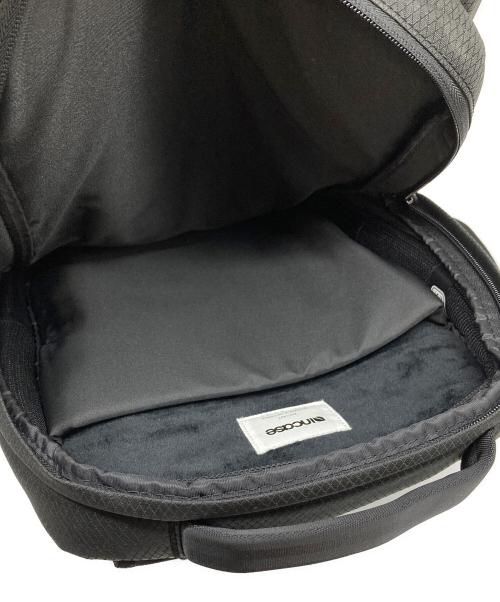 Incase（インケース）Incase (インケース) City Compact Backpack  シティコンパクトバックパック　リュック　通勤 通学 仕事 出張 旅行 トラベル タウンユース ブラック サイズ:実寸参照の古着・服飾アイテム