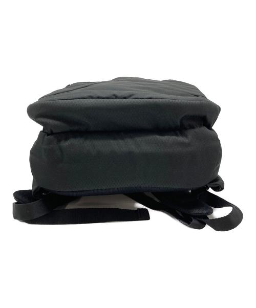 Incase（インケース）Incase (インケース) City Compact Backpack  シティコンパクトバックパック　リュック　通勤 通学 仕事 出張 旅行 トラベル タウンユース ブラック サイズ:実寸参照の古着・服飾アイテム