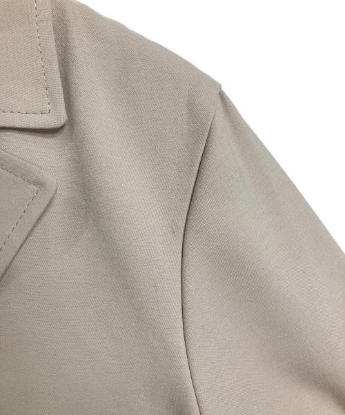 UNTITLED（アンタイトル）UNTITLED (アンタイトル) バックサテントレンチコート　アウター　ライトアウター ベージュ サイズ:1の古着・服飾アイテム