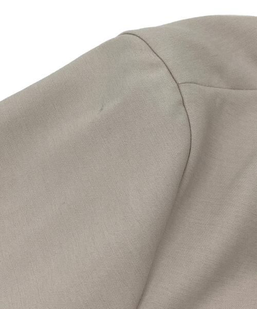 UNTITLED（アンタイトル）UNTITLED (アンタイトル) バックサテントレンチコート　アウター　ライトアウター ベージュ サイズ:1の古着・服飾アイテム