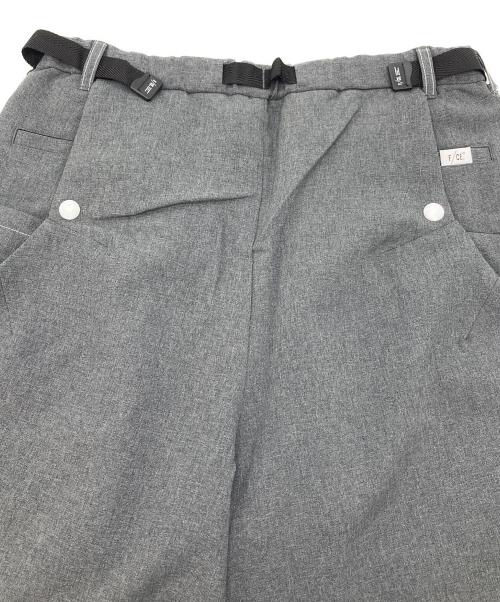 F/CE.（エフシーイー）F/CE. (エフシーイー) LIGHT WEIGHT BALLOON PANTS バルーンクロップドトラウザーズ ボトムス ロングパンツ スポーツ　アウトドア グレー サイズ: M 未使用品の古着・服飾アイテム