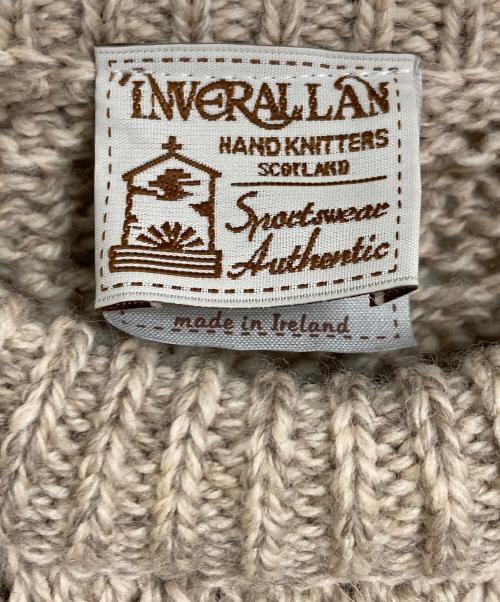 INVERALLAN（インバーアラン）INVERALLAN (インバーアラン) 茶タグ ケーブルニット　ウールニット　アイルランド製 ベージュ サイズ:Mの古着・服飾アイテム