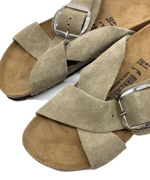 BIRKENSTOCK（ビルケンシュトック）BIRKENSTOCK (ビルケンシュトック) シエナ ビッグ バックル　サンダル ベージュ サイズ:41 (L10/M6)の古着・服飾アイテム