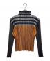 PLEATS PLEASE（プリーツプリーズ）の古着「ボーダープリーツカットソー　ロングスリーブカットソー　ハイネックカットソー　デザインカットソー　日本製」｜グレー×オレンジ