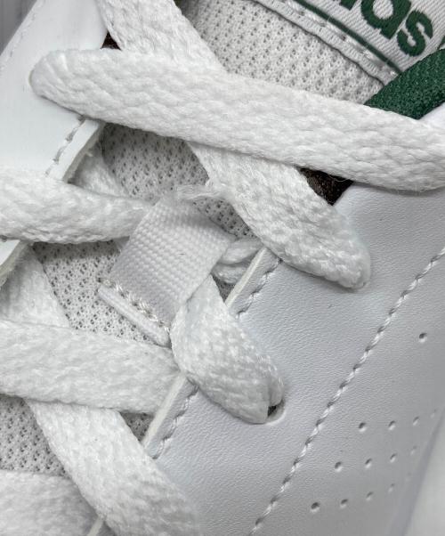 adidas（アディダス）adidas (アディダス) ローカットスニーカー　カジュアル　通勤　通学　靴 ホワイト サイズ:US5の古着・服飾アイテム