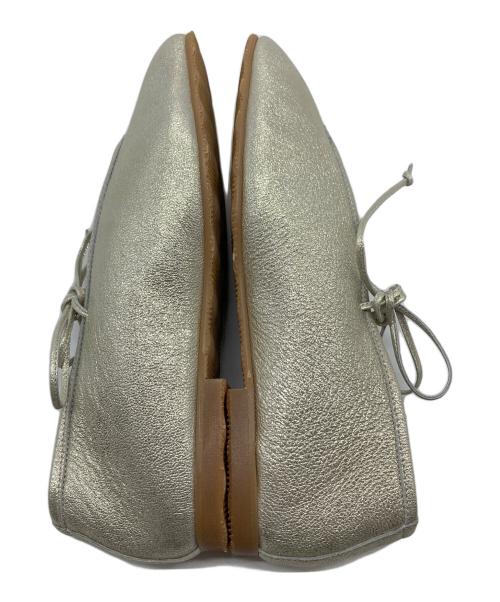 SUI（スイ）SUI (スイ) LACE UP BALLET レースアップバレエシューズ　フラットシューズ　日本製　北欧、暮らしの道具店 ゴールド サイズ:22 1/2の古着・服飾アイテム