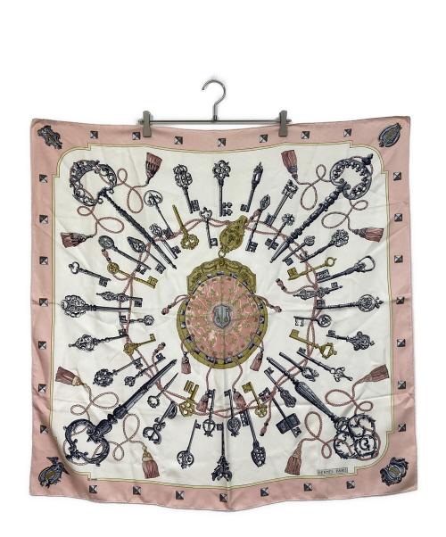 HERMES（エルメス）HERMES (エルメス) カレ90  Les Cles シルクスカーフ ホワイト×ピンク サイズ:実寸参照の古着・服飾アイテム