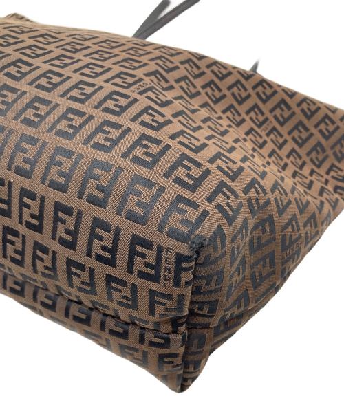 FENDI（フェンディ）FENDI (フェンディ) ズッカトートバッグ　イタリア製 ブラウン サイズ:実寸参照の古着・服飾アイテム