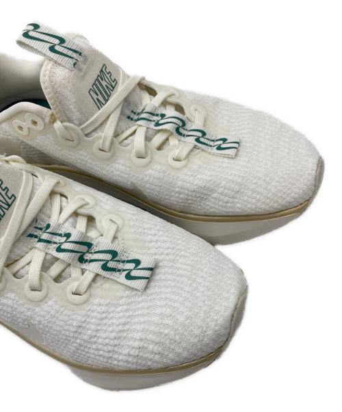 NIKE（ナイキ）NIKE (ナイキ) モティバ ホワイト サイズ:US 7.5の古着・服飾アイテム