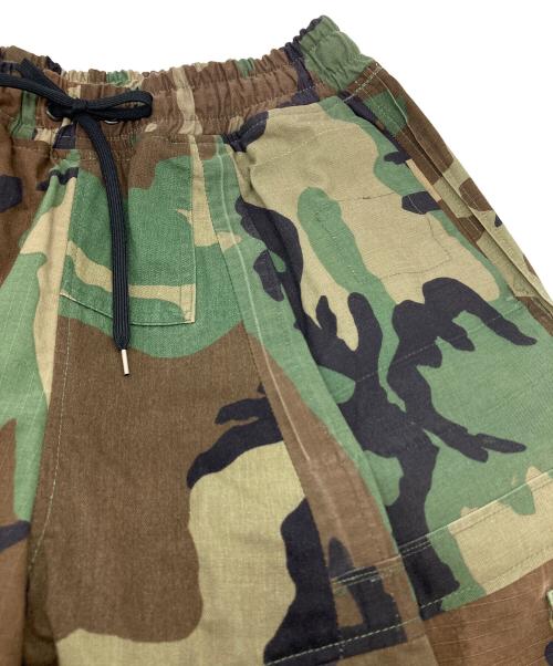 MAISON SPECIAL（メゾンスペシャル）MAISON SPECIAL (メゾンスペシャル) Patchwork Vintage Clothes Camouflage Wide Tapered Cargo Pants カモフラ　カーゴパンツ カーキ サイズ:01の古着・服飾アイテム