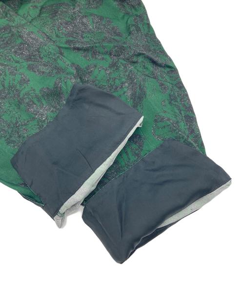 TOGA PULLA（トーガ プルラ）TOGA PULLA (トーガ プルラ) Inner Print Pants  インナープリントパンツ  イージーパンツ　総柄　日本製 グリーン サイズ:36の古着・服飾アイテム