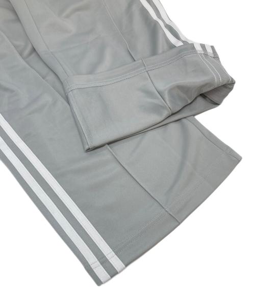 adidas Originals（アディダスオリジナル）adidas originals (アディダスオリジナル) アディカラー クラシック ファイヤーバード ルーズトラックパンツ グレー サイズ:S 未使用品の古着・服飾アイテム