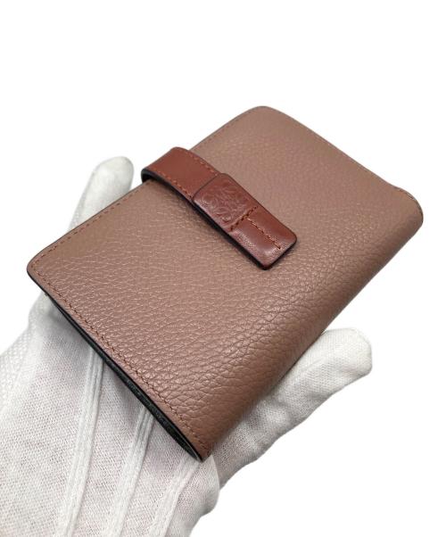 LOEWE（ロエベ）LOEWE (ロエベ) バーティカルウォレット　折りたたみ財布　レザー財布 ベージュ サイズ:実寸参照の古着・服飾アイテム