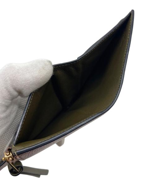 LOEWE（ロエベ）LOEWE (ロエベ) バーティカルウォレット　折りたたみ財布　レザー財布 ベージュ サイズ:実寸参照の古着・服飾アイテム