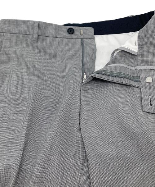 BOSS HUGO BOSS（ボス ヒューゴボス）BOSS HUGO BOSS (ボス ヒューゴボス) PERFORMANCE SUIT  パフォーマンススーツ  パンツスーツ グレー サイズ:UK48の古着・服飾アイテム