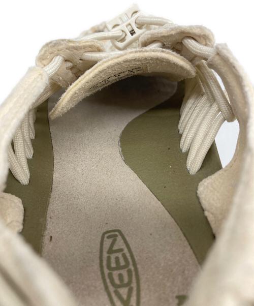 KEEN（キーン）KEEN (キーン) ウィメンズ ユニーク　サンダル　スポーツ　アウトドア アイボリー サイズ:24.5cmの古着・服飾アイテム