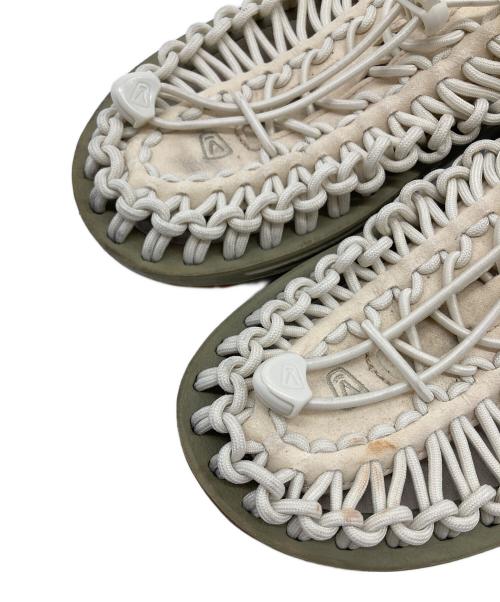 KEEN（キーン）KEEN (キーン) ウィメンズ ユニーク　サンダル　スポーツ　アウトドア アイボリー サイズ:24.5cmの古着・服飾アイテム