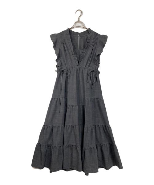 Snidel（スナイデル）Snidel (スナイデル) Sustainableデザインティアードワンピース　ロングワンピース　フリルワンピース グレーの古着・服飾アイテム