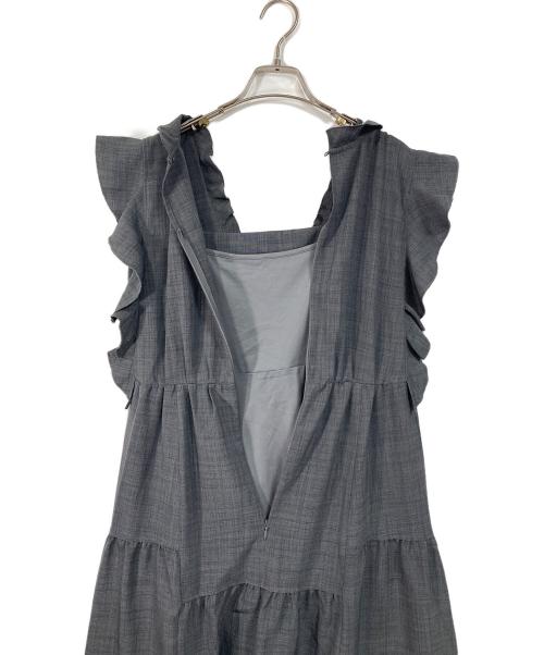 Snidel（スナイデル）Snidel (スナイデル) Sustainableデザインティアードワンピース　ロングワンピース　フリルワンピース グレーの古着・服飾アイテム