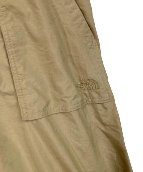 THE NORTH FACE（ザ ノース フェイス）THE NORTH FACE (ザ ノース フェイス) コンパクトスカート　ロングスカート　ナイロンスカート ベージュ サイズ:Mの古着・服飾アイテム