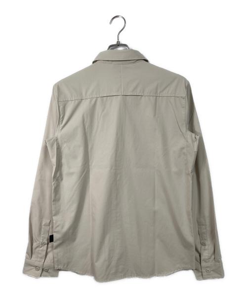 Patagonia（パタゴニア）Patagonia (パタゴニア) Long-Sleeved Skiddore Shirt  ロングスリーブスキッドモアシャツ  長袖シャツ　スポーツ　アウトドア ベージュ サイズ:Sの古着・服飾アイテム