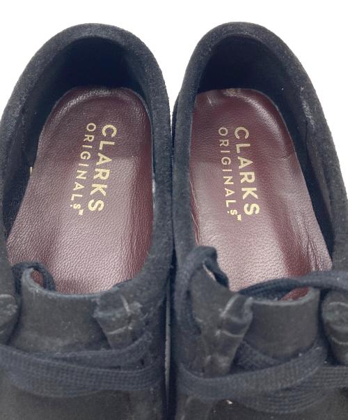 CLARKS（クラークス）CLARKS (クラークス) スウェードワラビー ブラック サイズ:UK3の古着・服飾アイテム