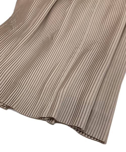 HYKE（ハイク）HYKE (ハイク) ベルト付プリーツスカート　日本製 ベージュ サイズ:1の古着・服飾アイテム
