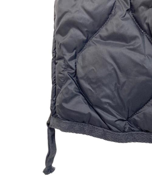 TAION（タイオン）TAION (タイオン) V NECK ZIP VEST  Vネックジップベスト　ダウンベスト　アウター ブラック サイズ:Mの古着・服飾アイテム