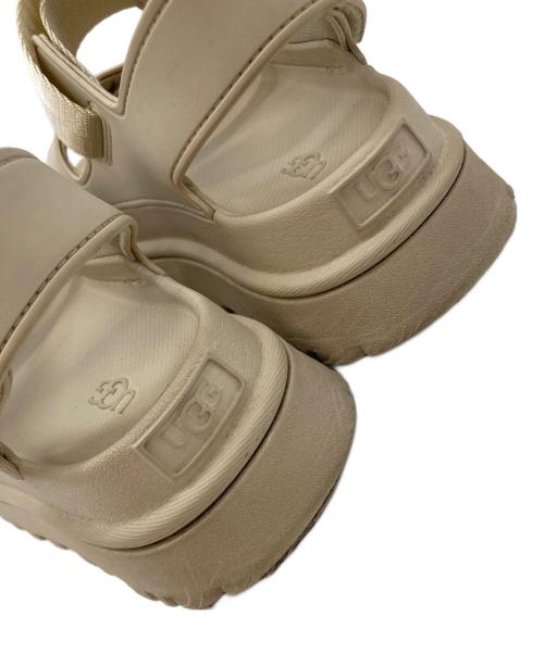 UGG（アグ）UGG (アグ) GOLDENGLOW ベージュ サイズ:23㎝の古着・服飾アイテム