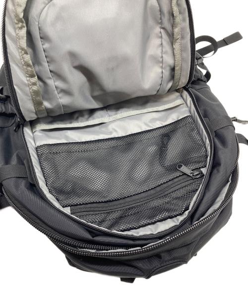 THE NORTH FACE（ザ ノース フェイス）THE NORTH FACE (ザ ノース フェイス) HOT SHOT バッグパック　リュック　通勤 通学 仕事 出張 旅行 トラベル タウンユース ブラック サイズ:実寸参照の古着・服飾アイテム
