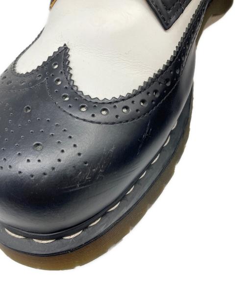 Dr.Martens（ドクターマーチン）Dr.Martens (ドクターマーチン) 10458 ウィングチップシューズ ブラック×ホワイト サイズ:UK10の古着・服飾アイテム