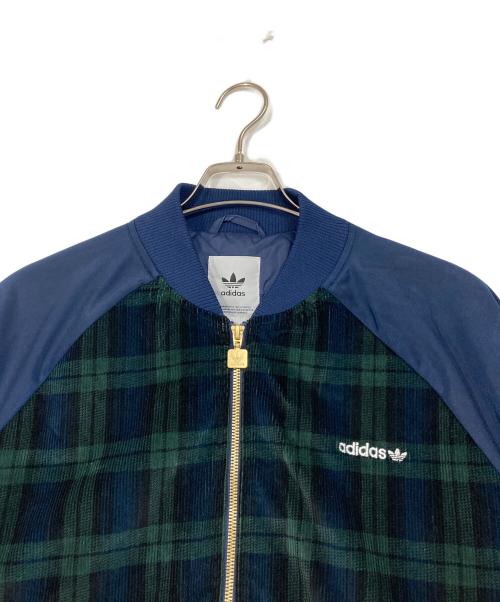 adidas（アディダス）adidas (アディダス) タータン カレッジジャケット アディダス ライフスタイル ジャケット ネイビー×グリーン サイズ:2XLの古着・服飾アイテム