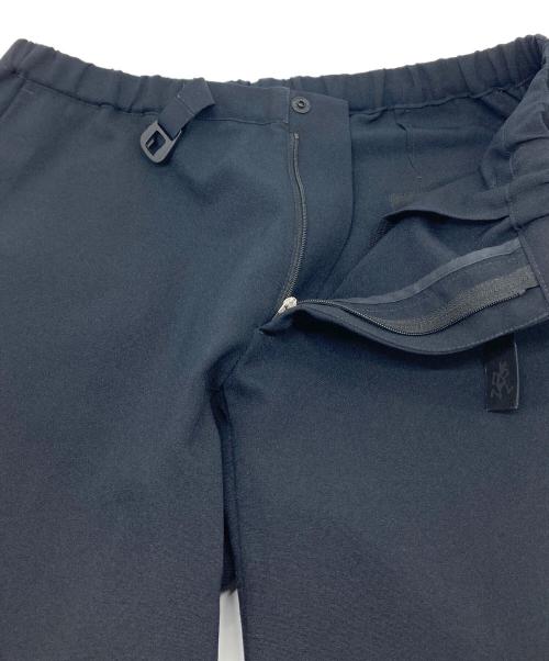 GRAMICCI（グラミチ）GRAMICCI (グラミチ) F/CE. (エフシーイー) SEAMLESS NARROW TROUSER  シームレスナロートラウザー ネイビー サイズ: Mの古着・服飾アイテム