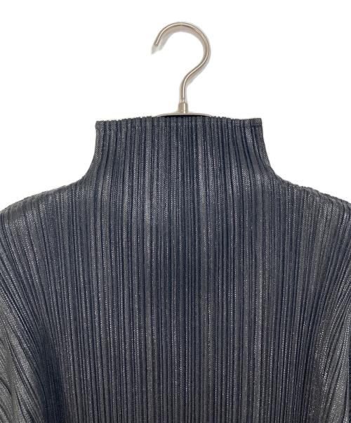 PLEATS PLEASE（プリーツプリーズ）PLEATS PLEASE (プリーツプリーズ) ハイネックプリーツカットソー　ロングスリーブカットソー　デザインカットソー　デザイントップス　日本製 グレー サイズ:3の古着・服飾アイテム