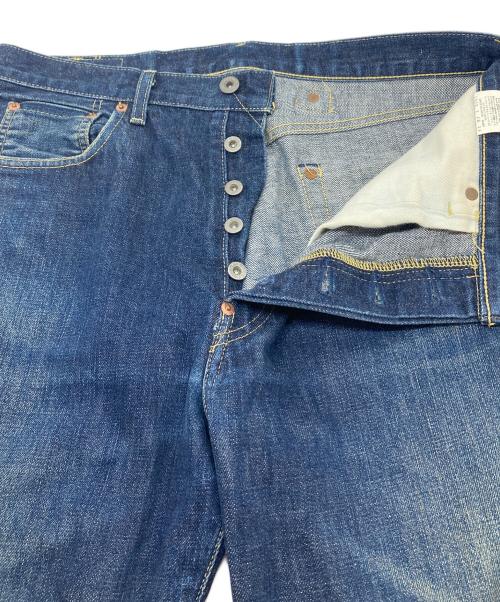 LEVIS（リーバイス）LEVIS (リーバイス) 【古着】702XXデニムパンツ　ボタン裏J22 赤耳 BIGE 日本製 インディゴ サイズ:W34 L36の古着・服飾アイテム