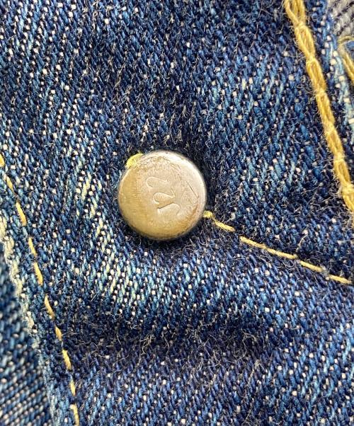 LEVIS（リーバイス）LEVIS (リーバイス) 【古着】702XXデニムパンツ　ボタン裏J22 赤耳 BIGE 日本製 インディゴ サイズ:W34 L36の古着・服飾アイテム