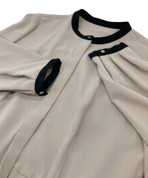 MICHEL KLEIN（ミッシェルクラン）MICHEL KLEIN (ミッシェルクラン) ウォッシャブル 配色デザインワンピース ベージュ サイズ:38の古着・服飾アイテム