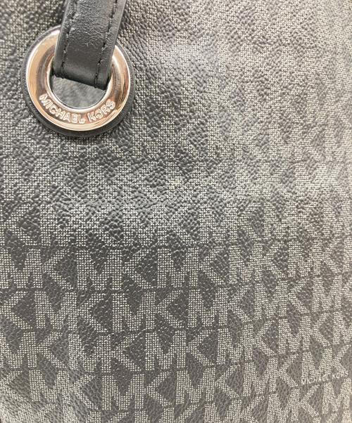 MICHAEL KORS（マイケルコース）MICHAEL KORS (マイケルコース) JET SET ITEM EW SIGNATURE トートバッグ　ジェットセットアイテムイーストウエストシグネチャー ブラック サイズ:実寸参照の古着・服飾アイテム