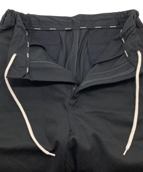 everyone（エブリワン）everyone (エブリワン) BASIC EASY CHINO PANTS  ベーシックイージーチノパンツ　コットンパンツ　日本製 ブラック サイズ:XLの古着・服飾アイテム